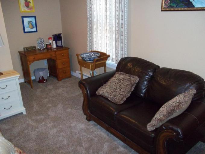 Tin Brook Bed & Breakfast Walden Room photo